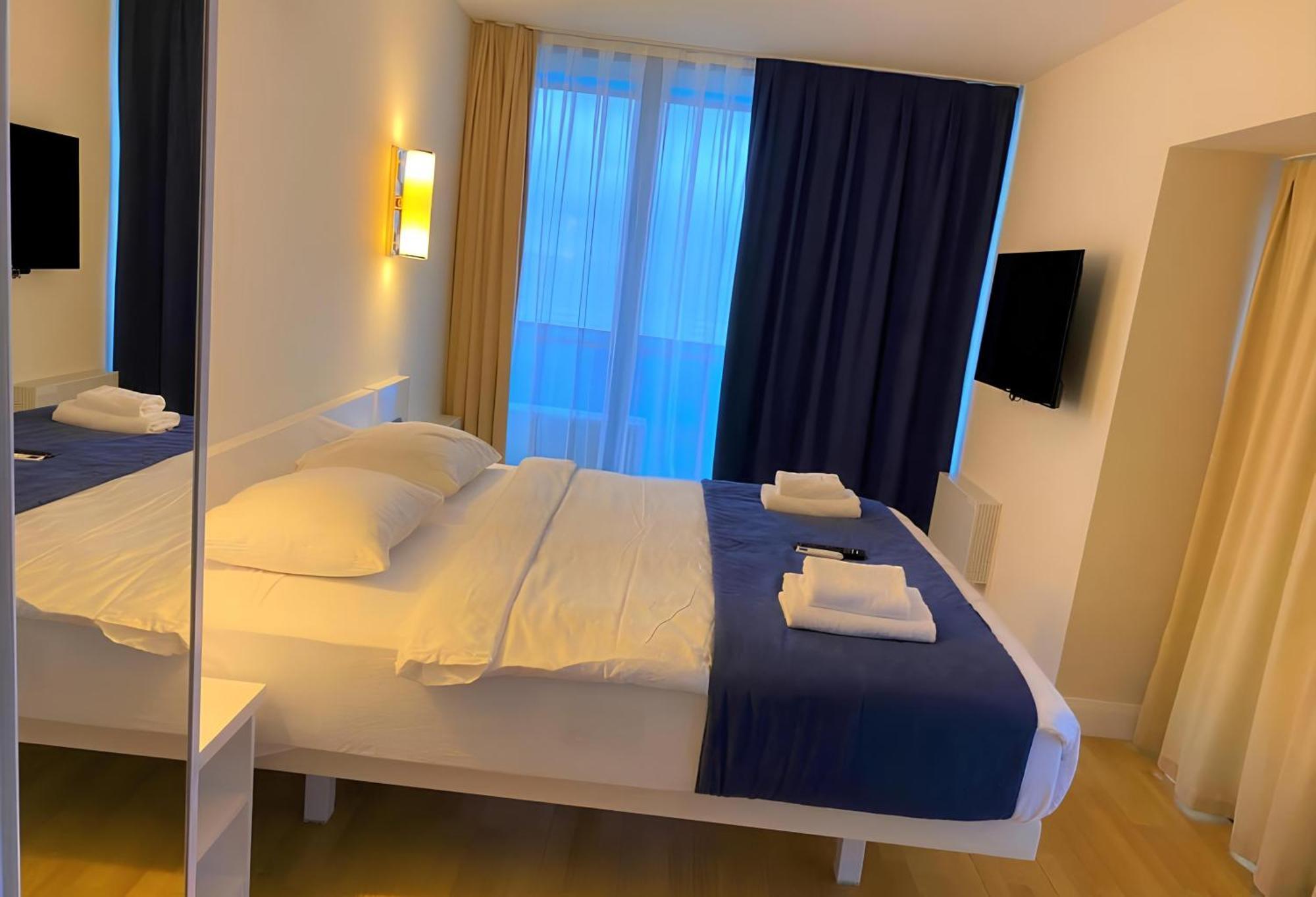 דירות באטומי Orbi City Black Sea View מראה חיצוני תמונה