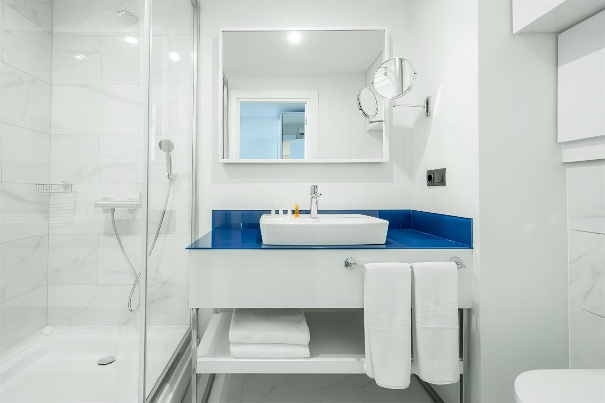 דירות באטומי Orbi City Black Sea View מראה חיצוני תמונה